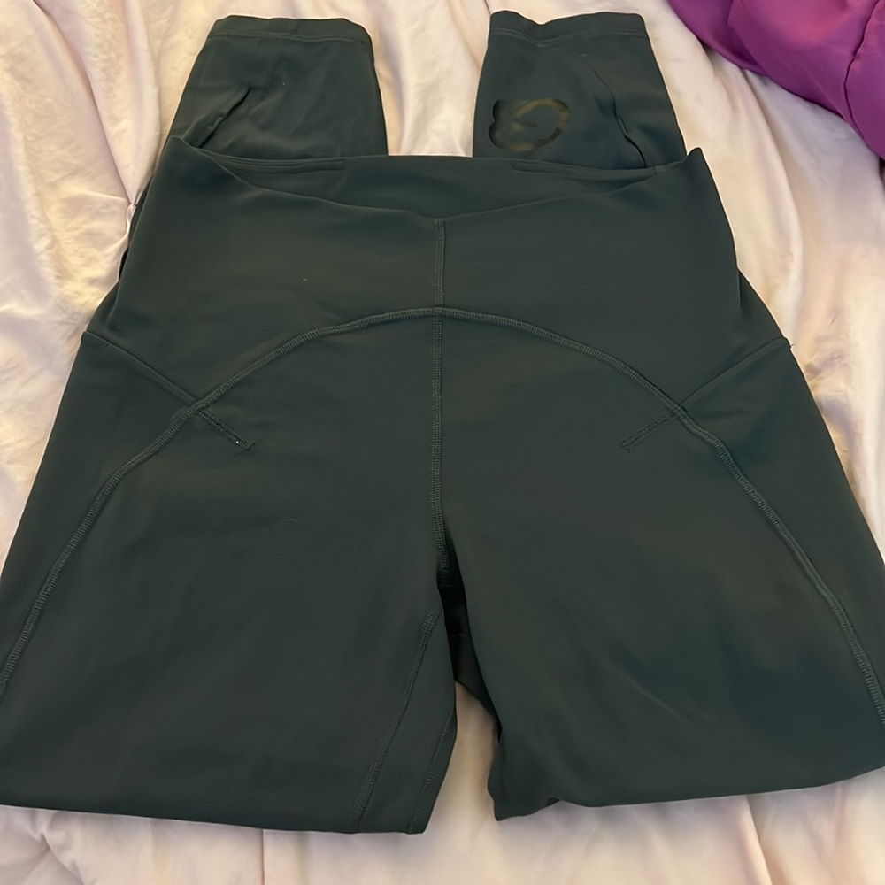 Lululemon CYCLEBAR leggings dark gray womens size 8 pants workout gym athletic